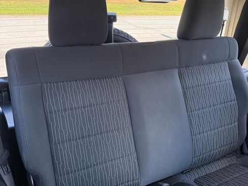 Used 2011 Jeep Wrangler Sahara w/ Dual Top Group image 10