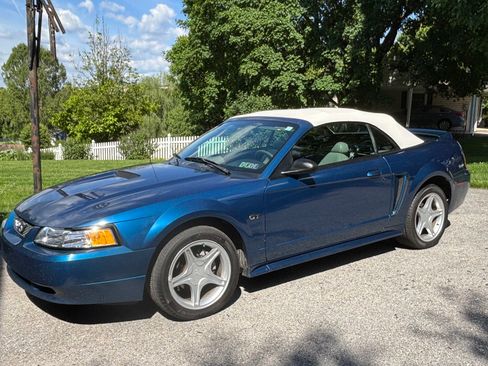 Used 2000 Ford Mustang GT RWD image 2