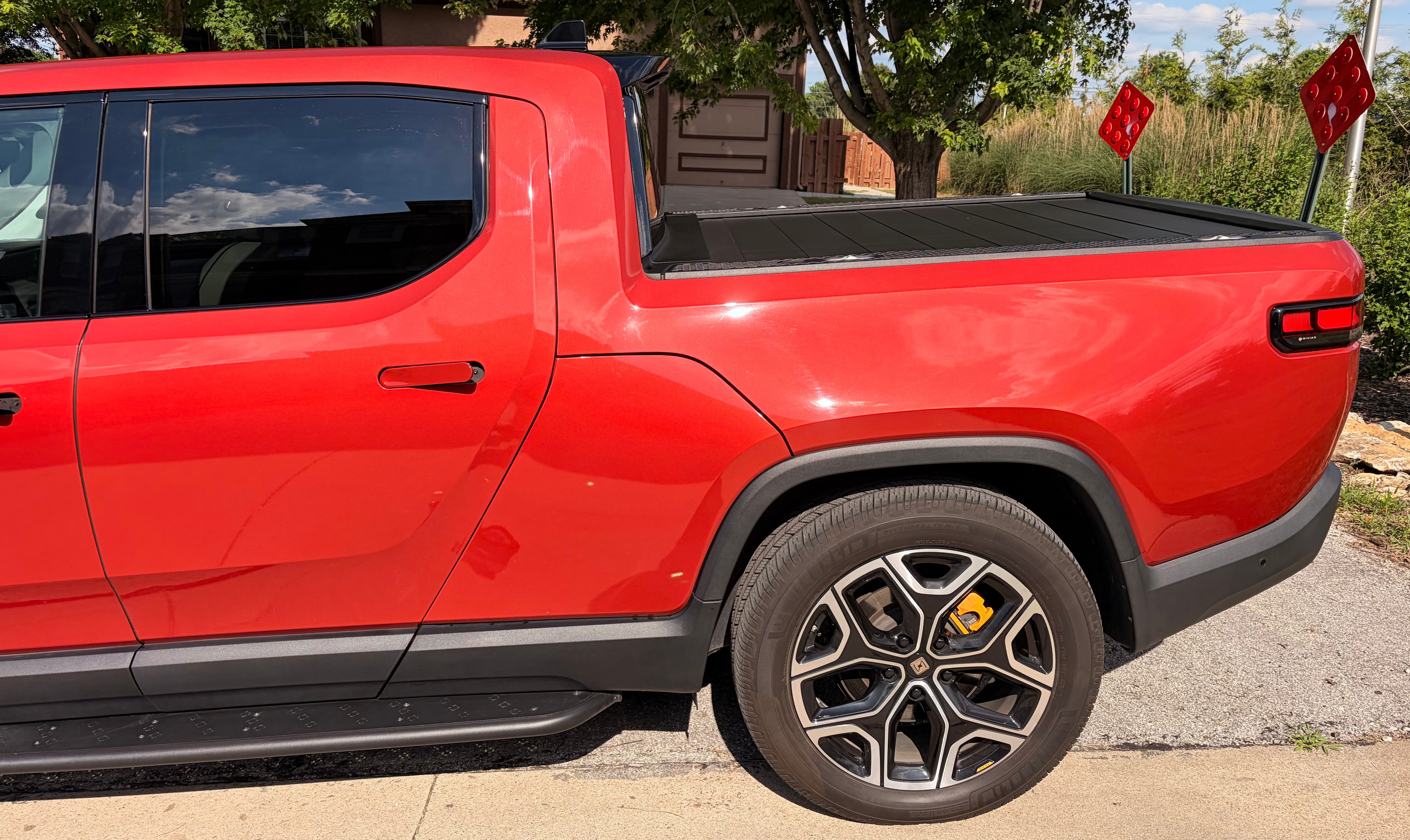 Used 2022 Rivian R1T Launch Edition AWD/4WD image 6