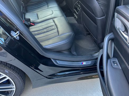 Used 2019 BMW 540i xDrive w/ M Sport Package image 13