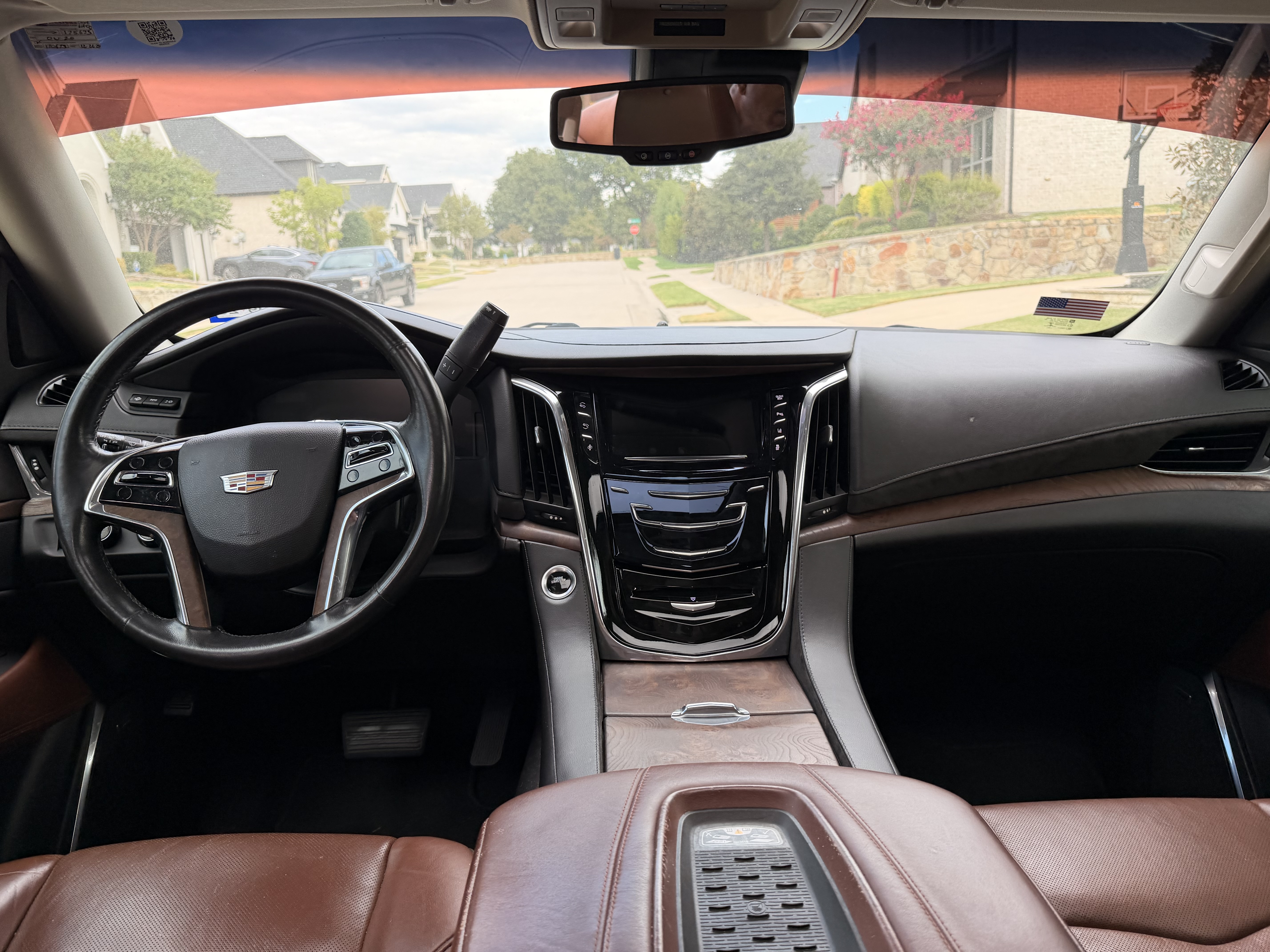 Used 2015 Cadillac Escalade Luxury AWD/4WD image 26