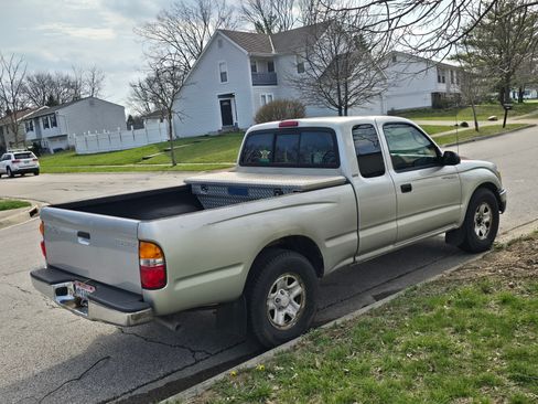 Used 2003 Toyota Tacoma 2WD Xtracab image 5