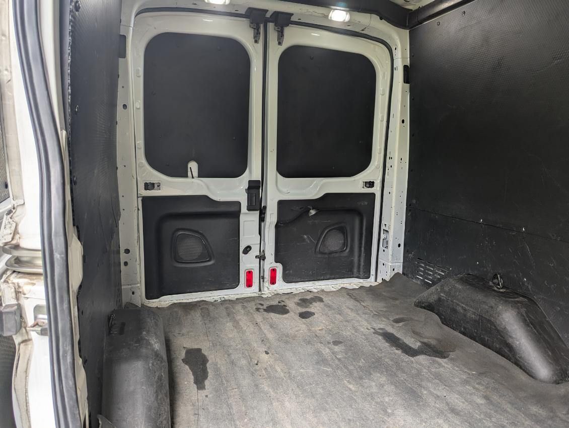 Used 2019 Ford Transit 250 130 Medium Roof RWD image 6