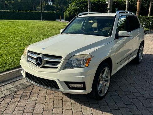 Used 2011 Mercedes-Benz GLK 350 GLK 350 Sport Utility 4D image 1