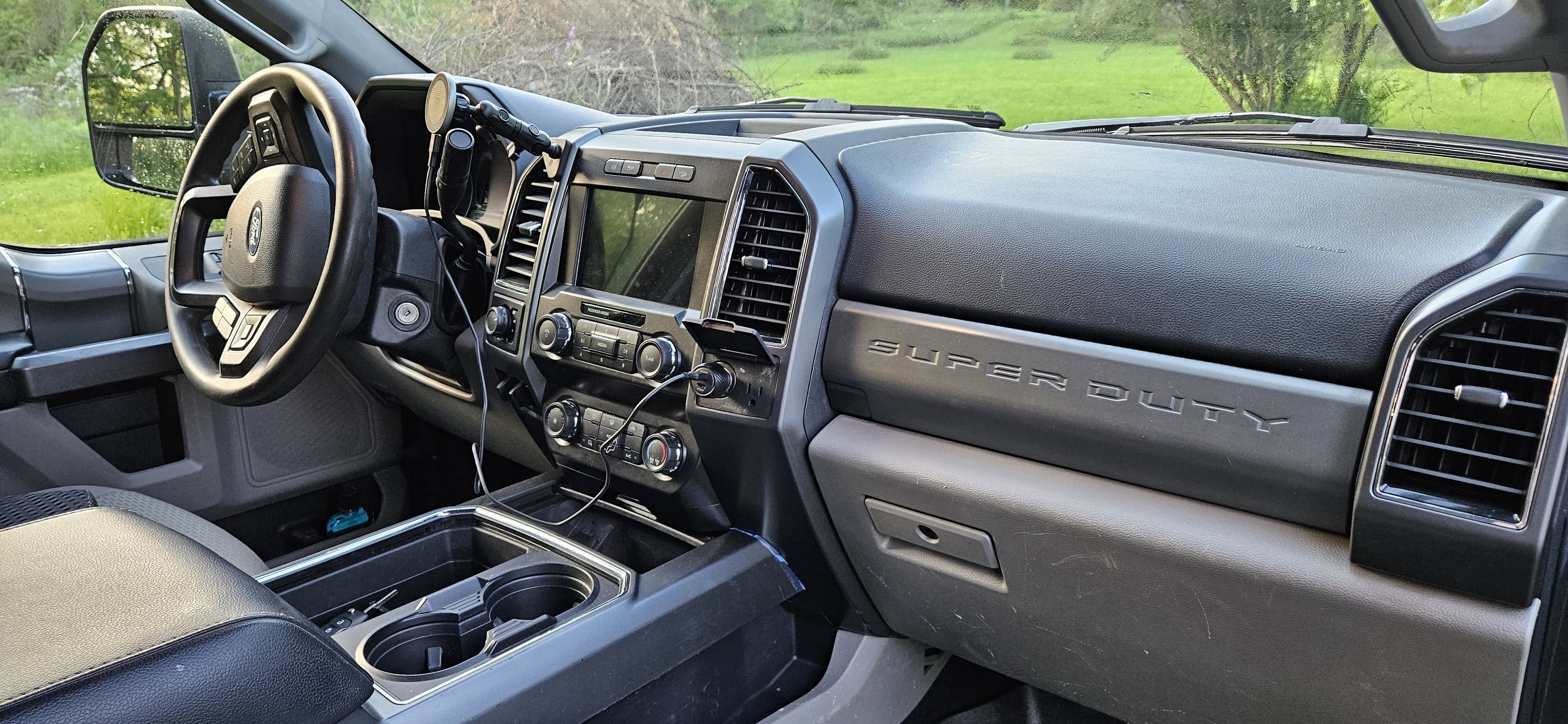 Used 2022 Ford F250 XLT w/ Black Appearance Package AWD/4WD image 16