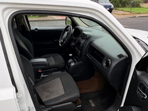 Used 2014 Jeep Patriot Sport image 14