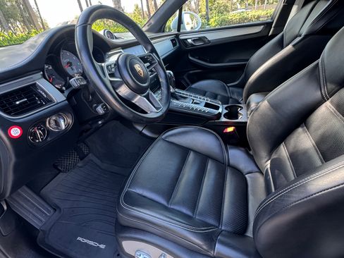 Used 2018 Porsche Macan GTS AWD/4WD image 5