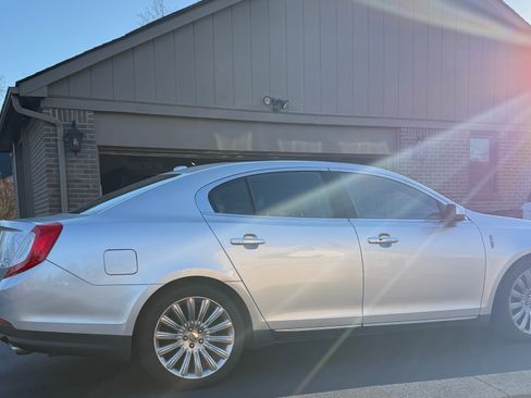 Used 2014 Lincoln MKS AWD w/ Equipment Group 101A image 8