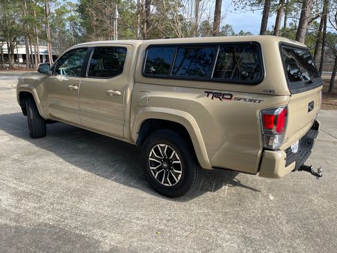 Used 2020 Toyota Tacoma TRD Sport image 4