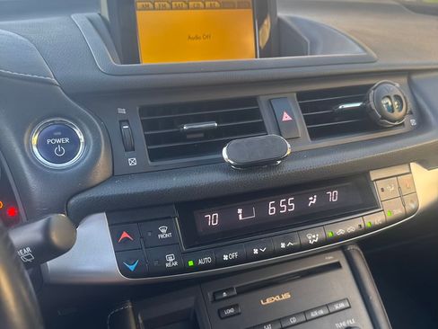 Used 2012 Lexus CT 200h Premium w/ Leather Pkg image 10