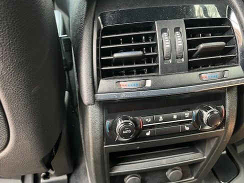 Used 2014 BMW X5 xDrive50i image 21