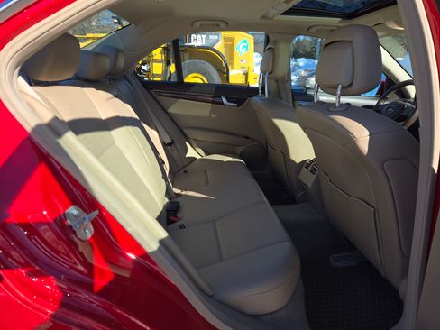 Used 2013 Mercedes-Benz C 300 4MATIC Sedan image 14
