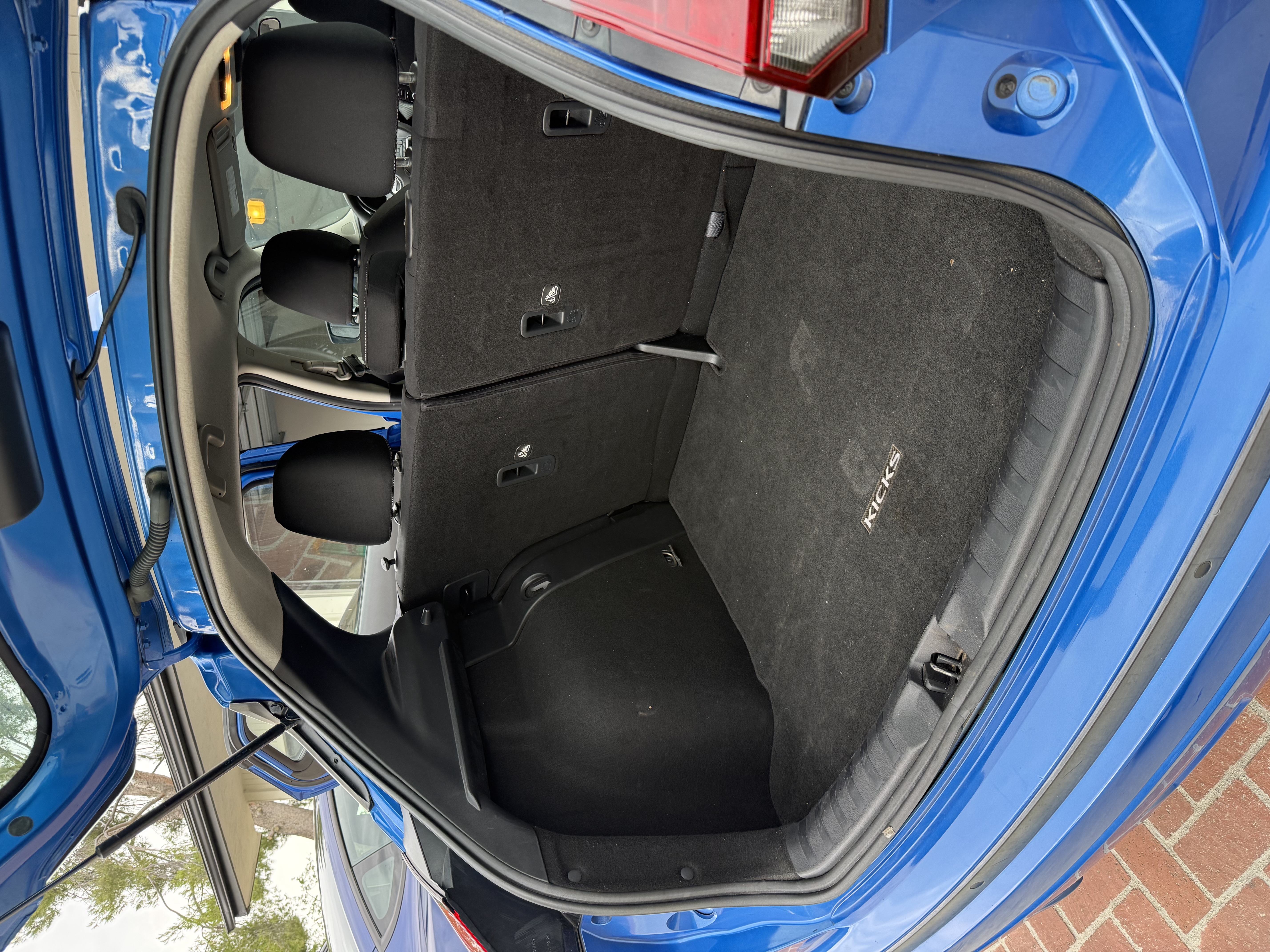 Used 2022 Nissan Kicks SV FWD image 15