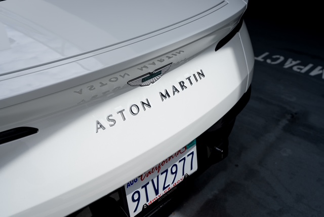 Used 2025 Aston Martin DB12 Convertible RWD image 16