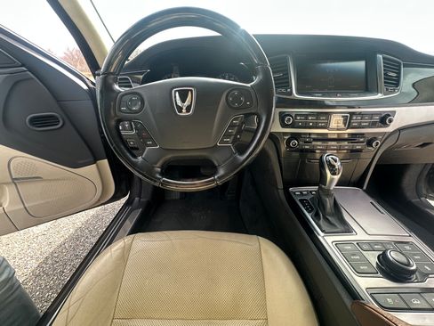 Used 2014 Hyundai Equus Signature RWD image 10