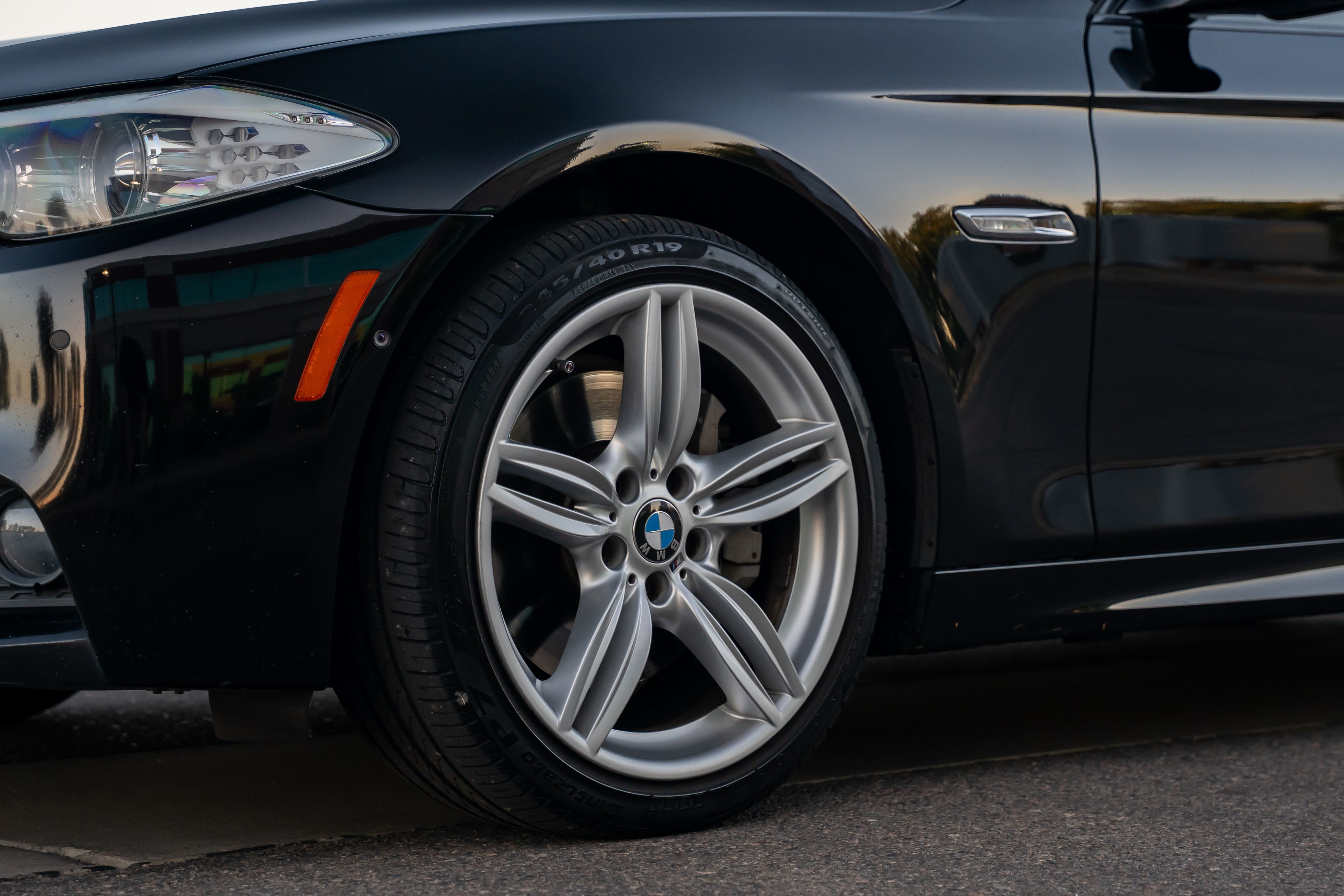 Used 2011 BMW 550i Sedan RWD image 30