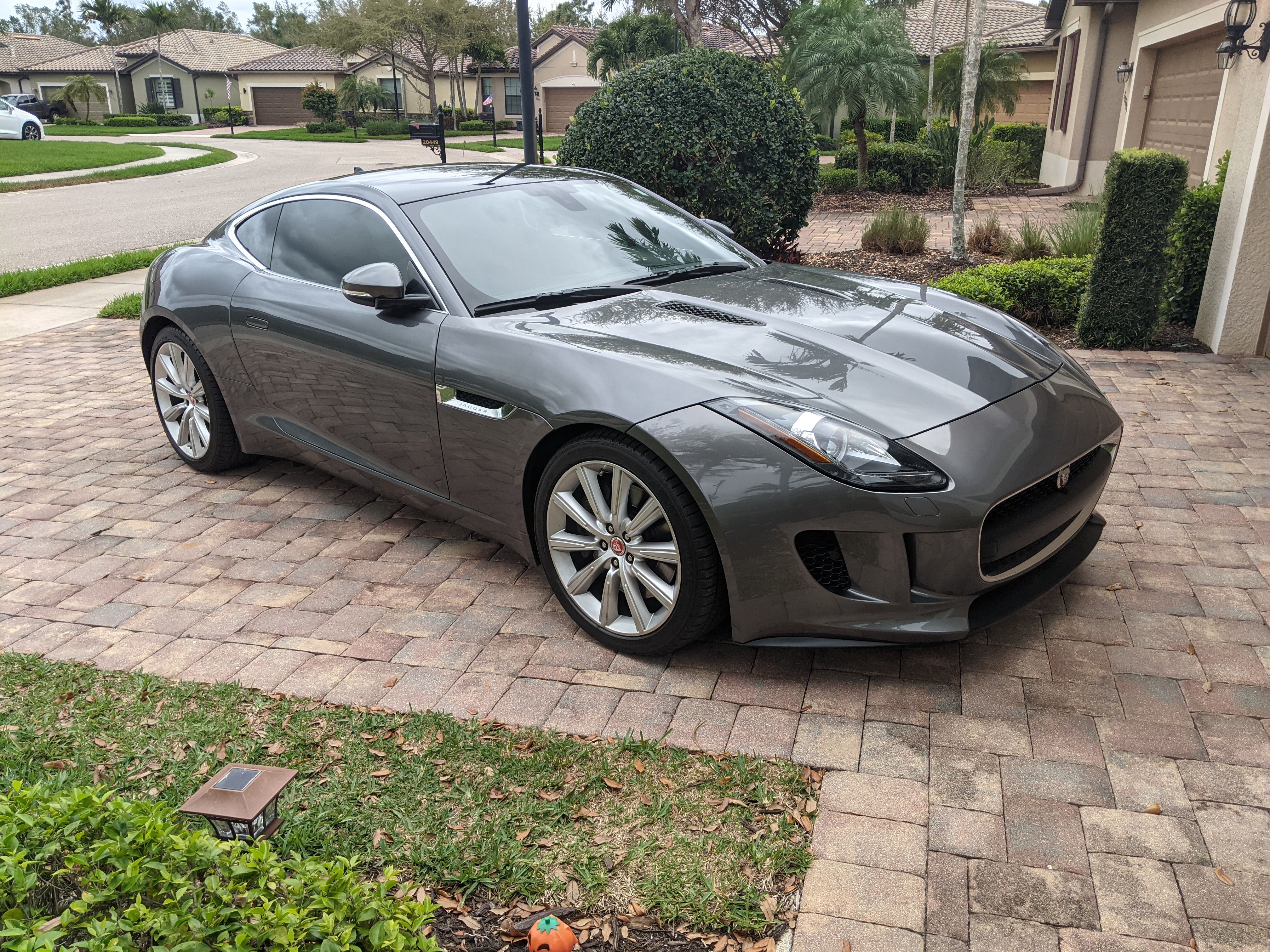 Used 2016 Jaguar F-TYPE Coupe RWD image 4