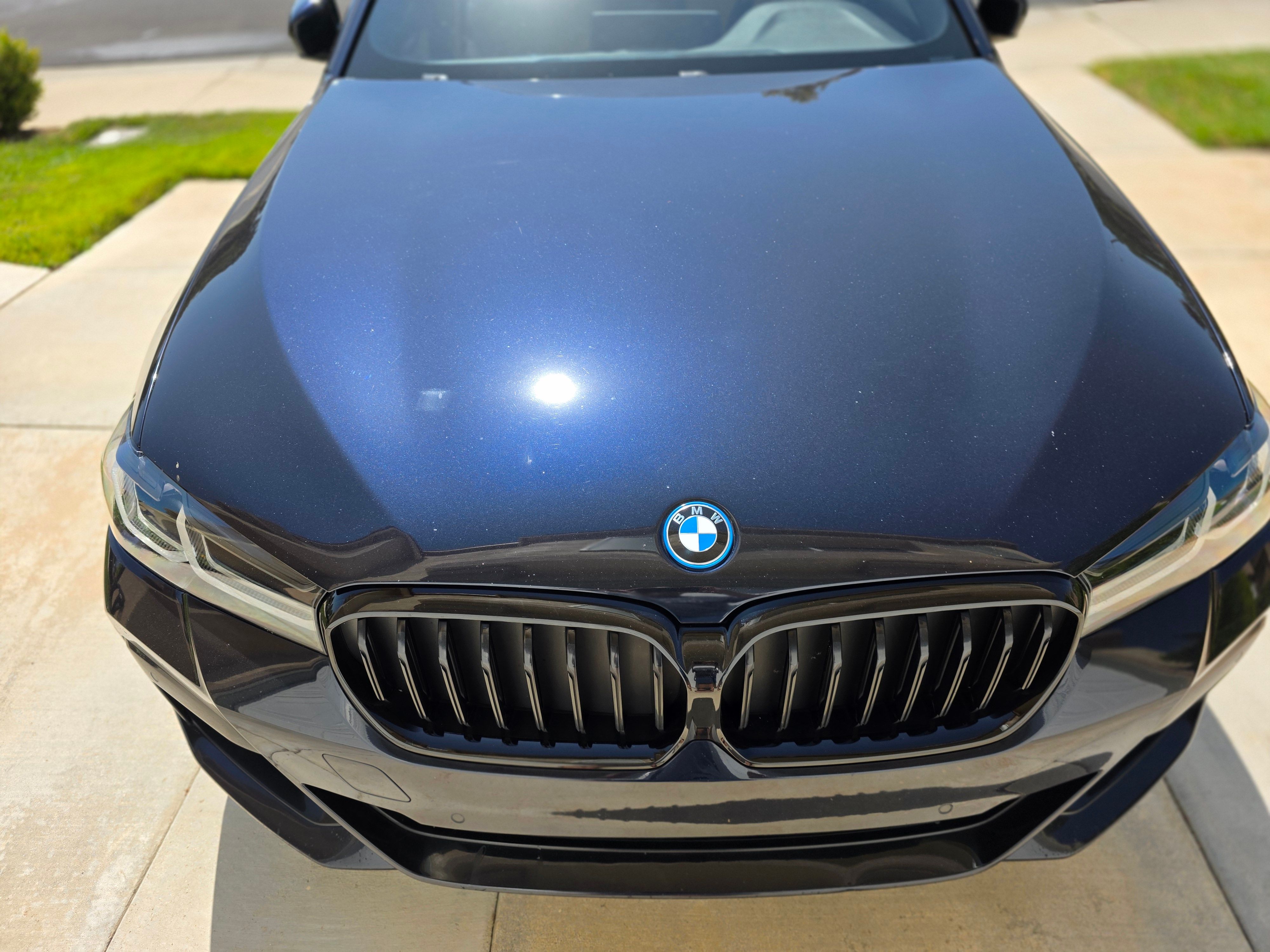 Used 2022 BMW 530e w/ M Sport Package RWD image 5