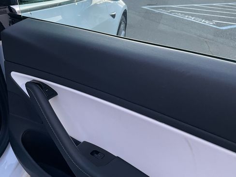 Used 2020 Tesla Model 3 Long Range image 17