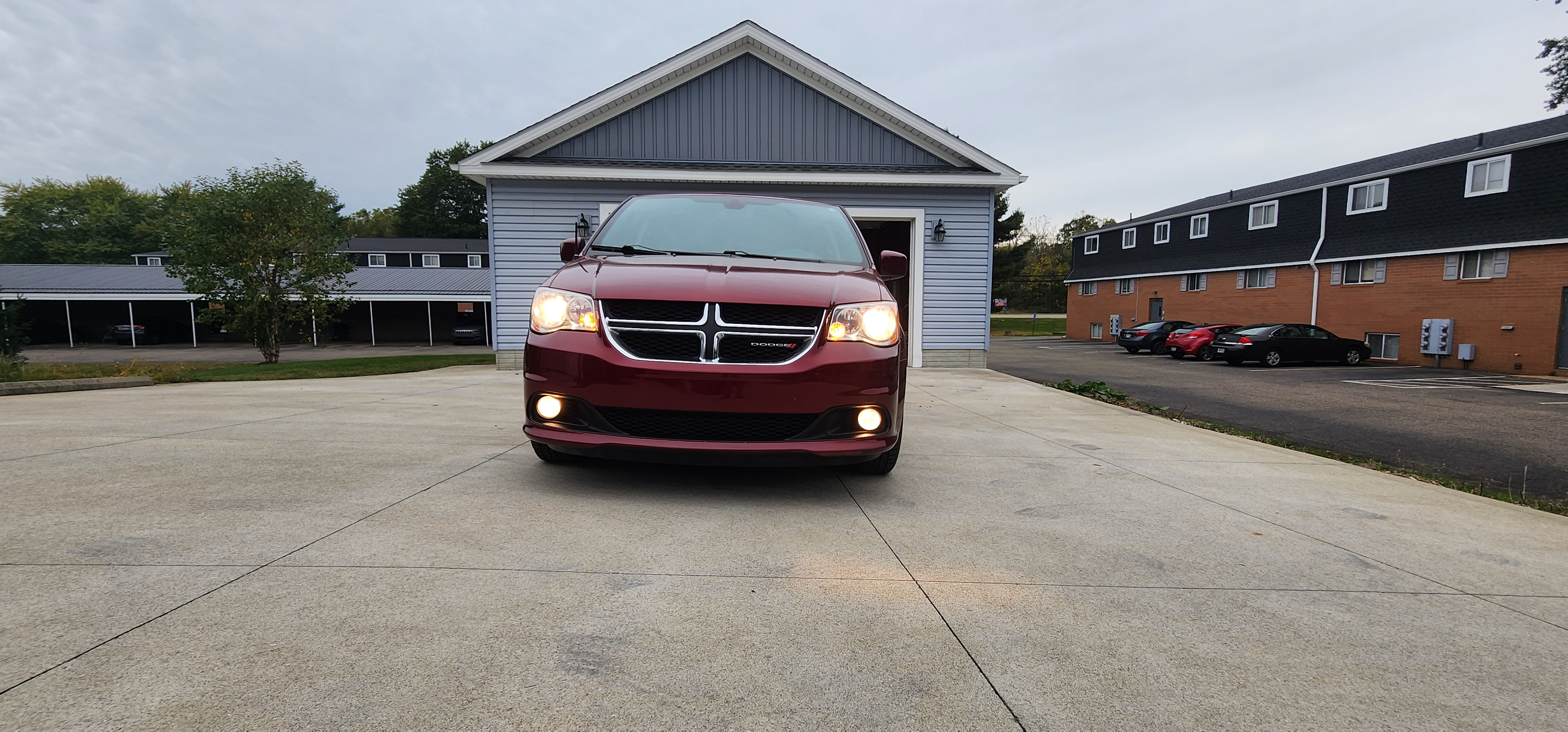 Used 2019 Dodge Grand Caravan SXT FWD image 14