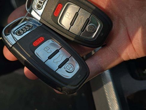 Used 2017 Audi Q5 2.0T Premium Plus w/ Technology Package image 18