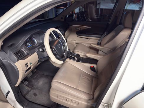 Used 2017 Honda Pilot EX-L image 10