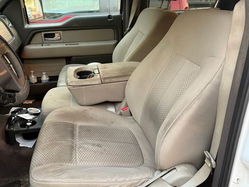 Used 2010 Ford F150 XLT image 5