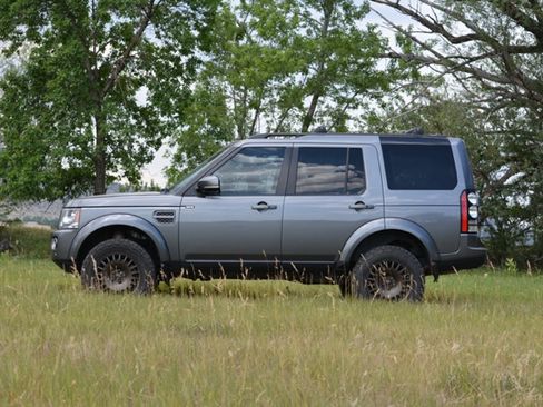 Used 2016 Land Rover LR4 HSE Silver Edition AWD/4WD image 10