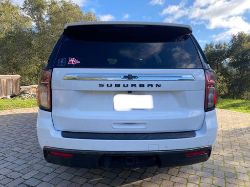 Used 2021 Chevrolet Suburban LT w/ LT Signature Package image 15
