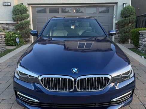 Used 2019 BMW 530e w/ Luxury Package RWD image 16