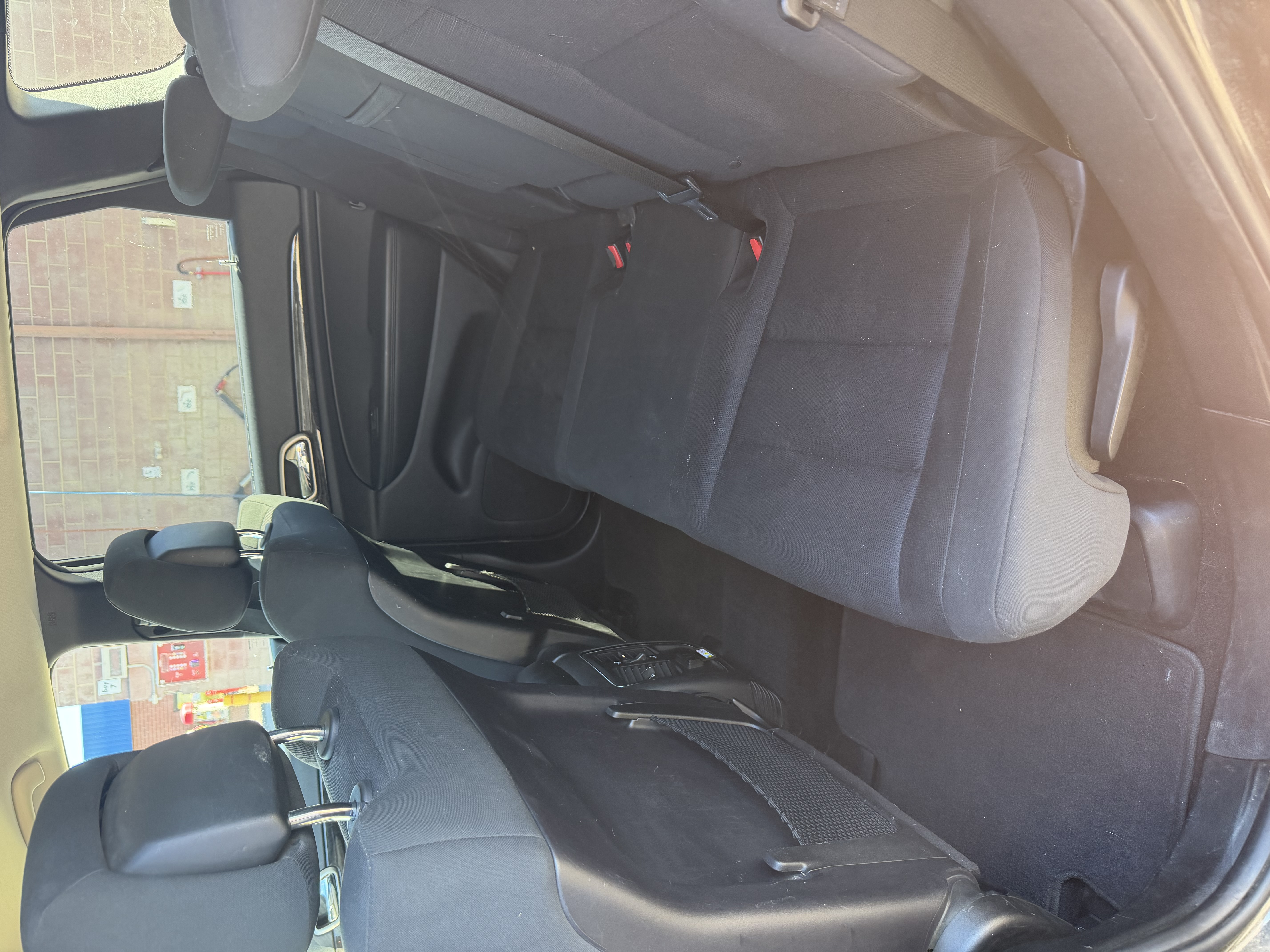 Used 2013 Jeep Grand Cherokee Laredo w/ Laredo E Group AWD/4WD image 12