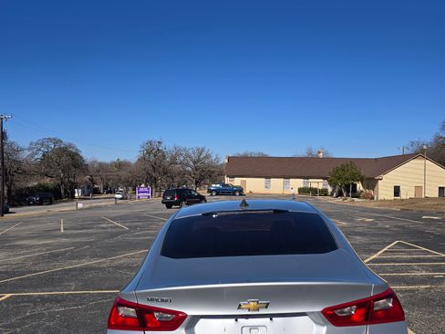 Used 2017 Chevrolet Malibu LS image 5