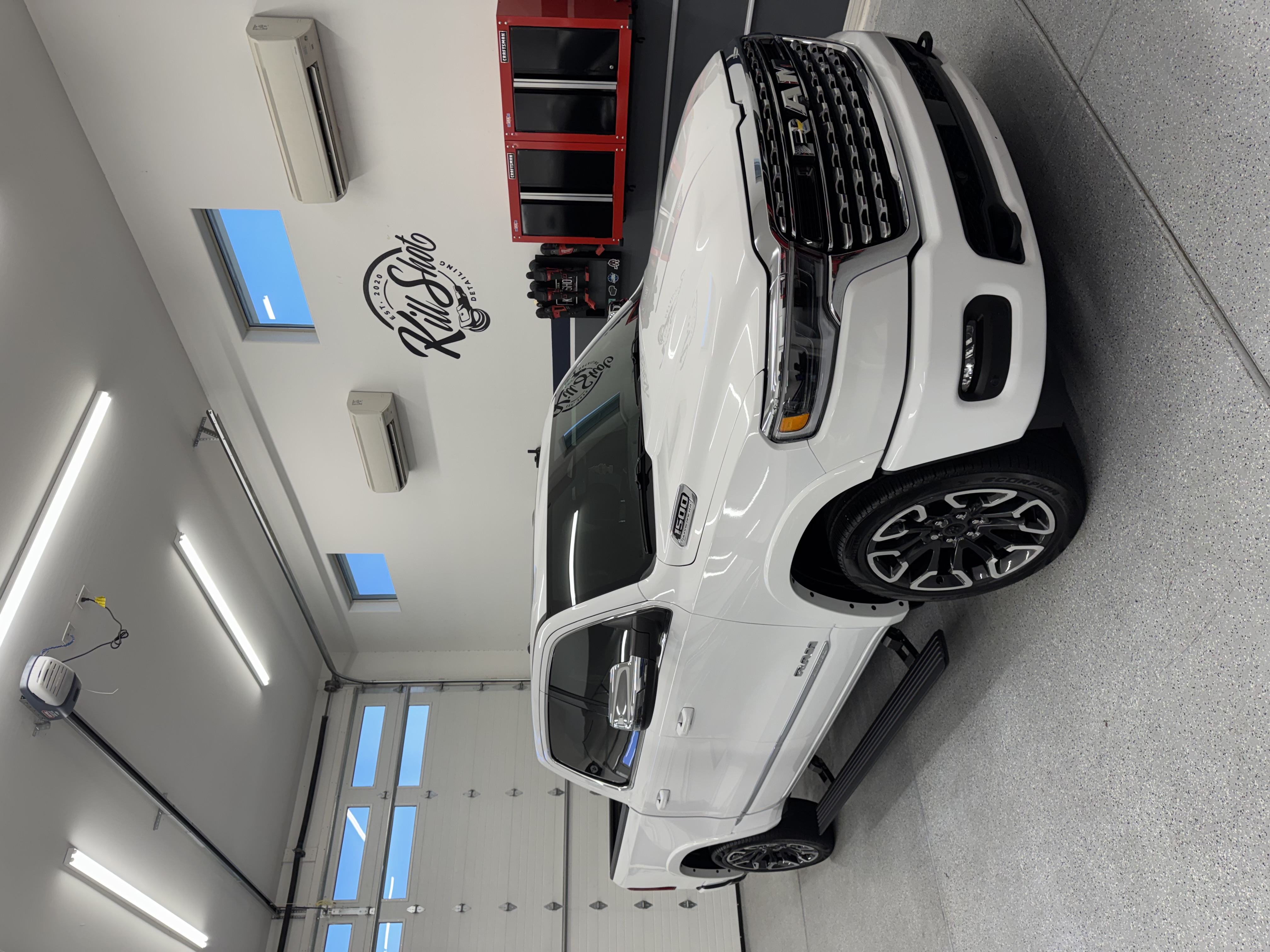 Used 2026 RAM 1500 Limited w/ Body Color Bumper Group AWD/4WD image 2
