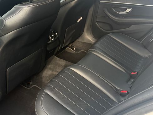 Used 2019 Mercedes-Benz E 300 image 8