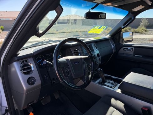 Used 2016 Ford Expedition EL XLT image 8
