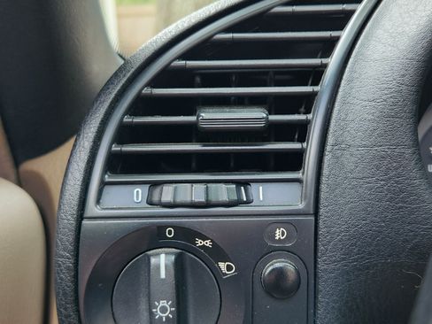 Used 1994 BMW 325i Convertible image 9