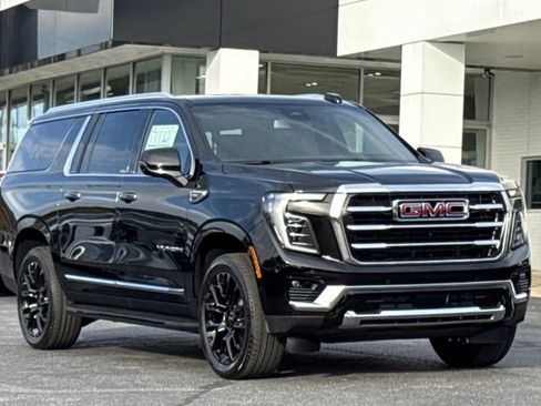 Used 2026 GMC Yukon XL Elevation image 1
