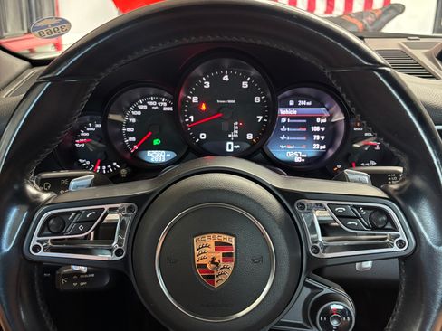 Used 2017 Porsche 911 Carrera image 12