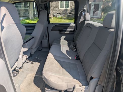 Used 2005 Ford F250 XLT image 12