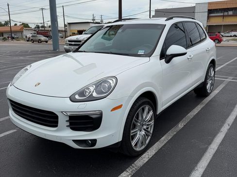 Used 2017 Porsche Cayenne Platinum Edition AWD/4WD image 6