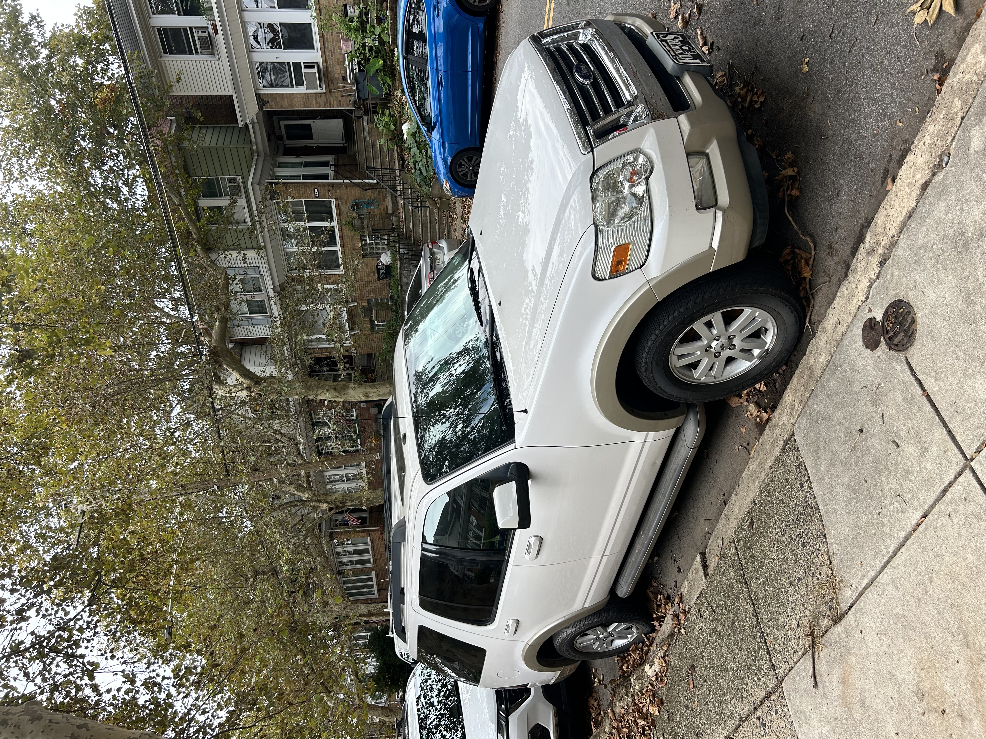 Used 2010 Ford Explorer Eddie Bauer AWD/4WD image 2