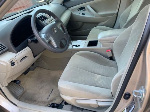 Used 2009 Toyota Camry image 9