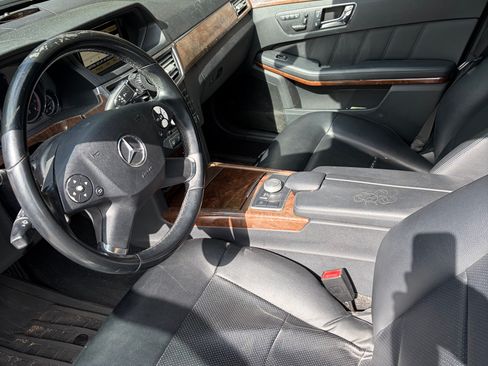 Used 2010 Mercedes-Benz E 350 4MATIC Sedan image 6