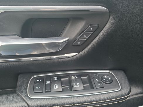 Used 2020 RAM 1500 Laramie image 18