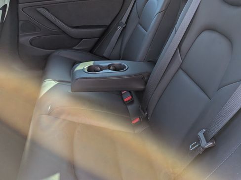 Used 2019 Tesla Model 3 Standard Range Plus image 10