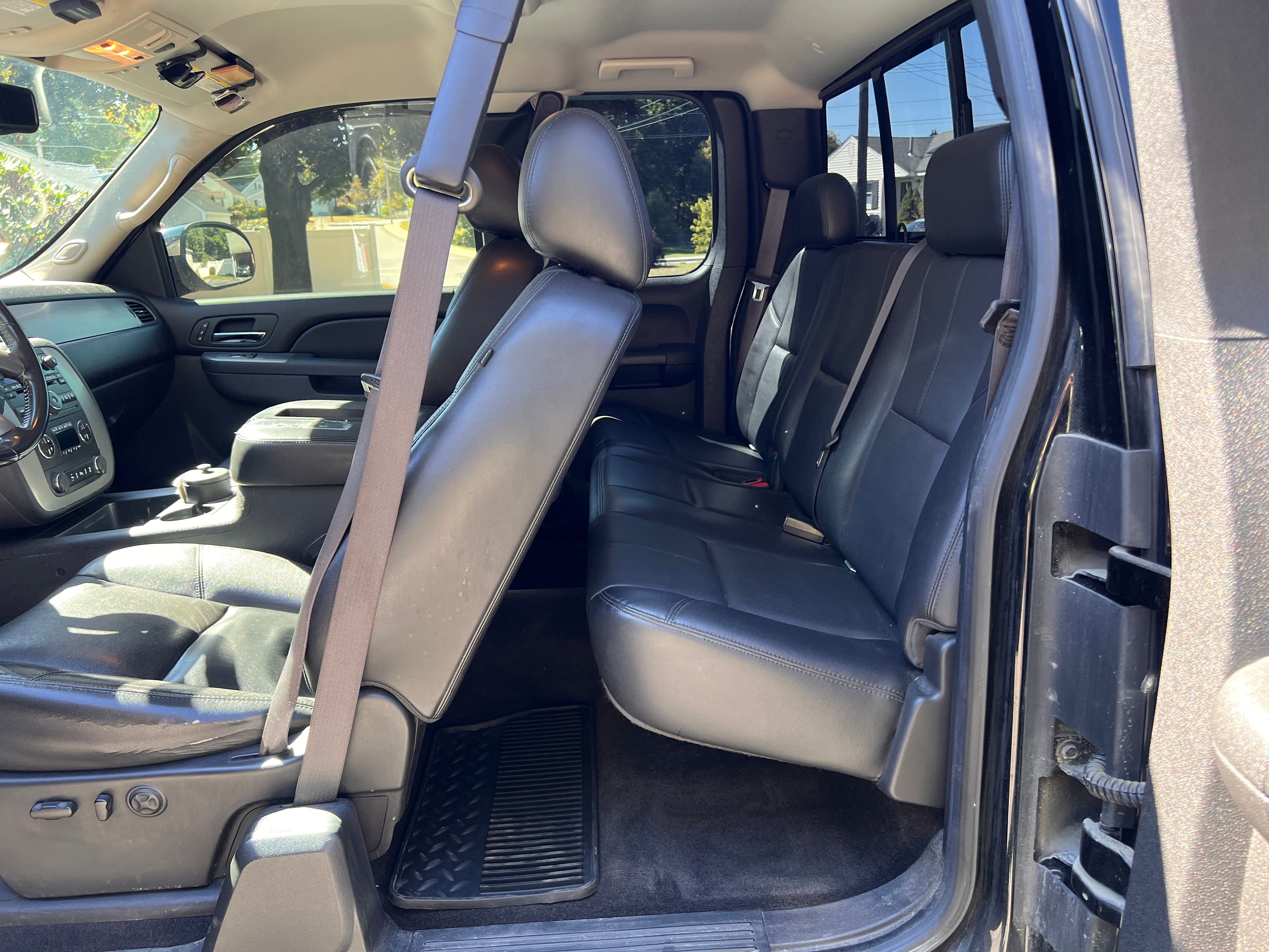 Used 2012 Chevrolet Silverado 2500 LTZ w/ LTZ Plus Package AWD/4WD image 8