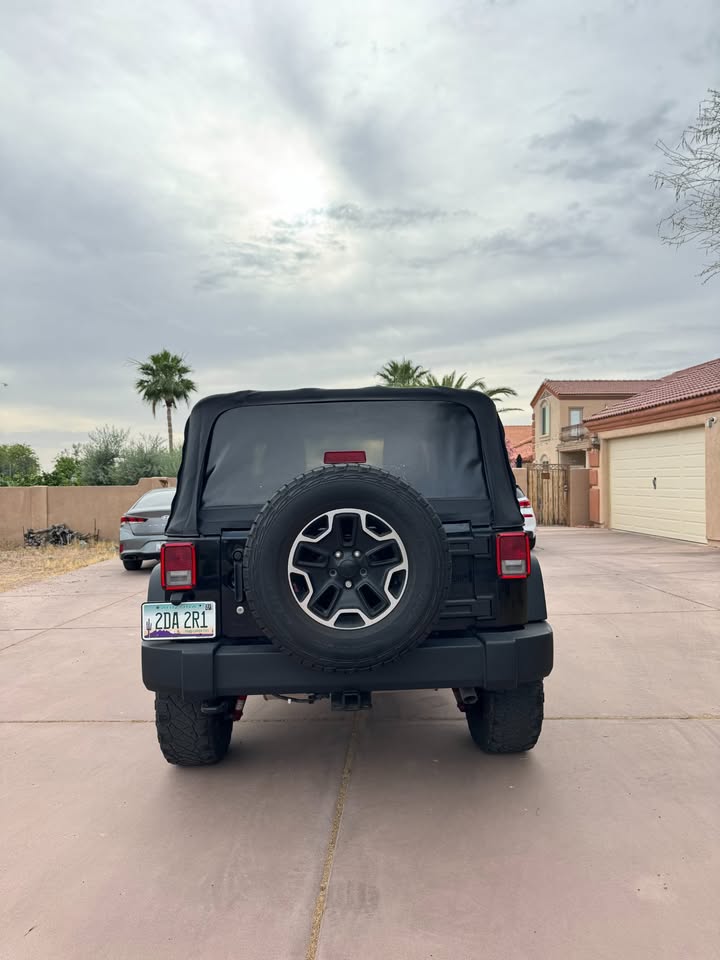 Used 2012 Jeep Wrangler Sport w/ Connectivity Group AWD/4WD image 19