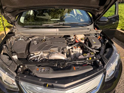 Used 2018 Chevrolet Volt LT image 12