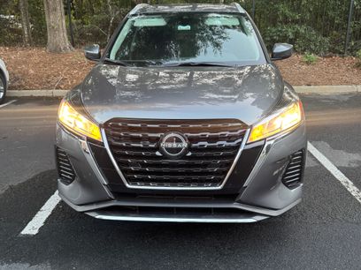 Used 2024 Nissan Kicks SV