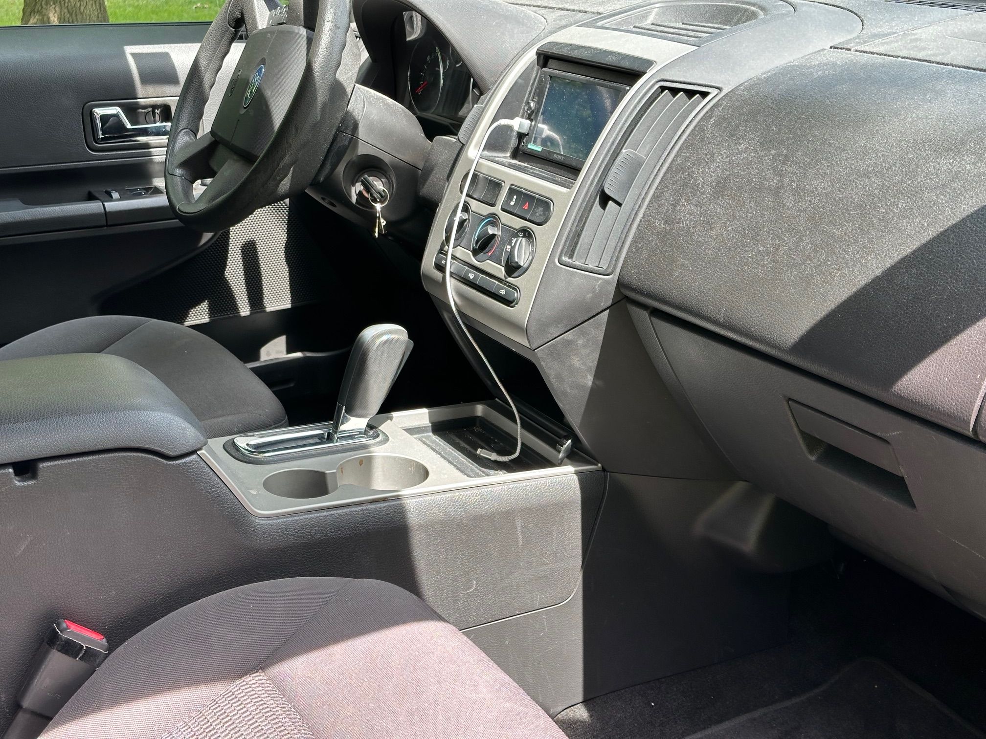 Used 2010 Ford Edge SE FWD image 4
